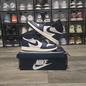 Jordan 1 Mid Midnight Navy White And Black VNDS Tried On. 4y/5.5w
